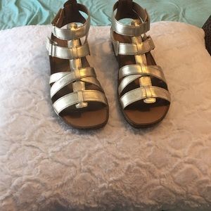 EUC Clarks Metallic Gladiator Style Sandals
